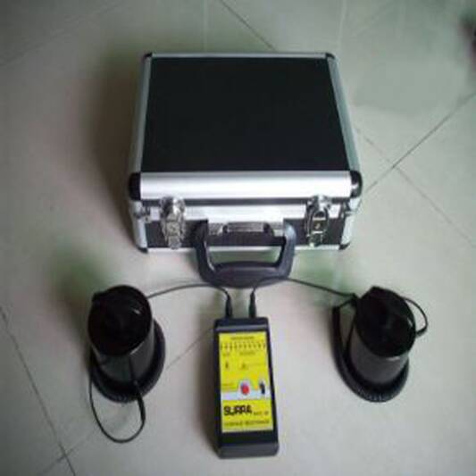 Conductivity_tester_800-img2 מכשיר כיס למדידת מוליכות משטחים