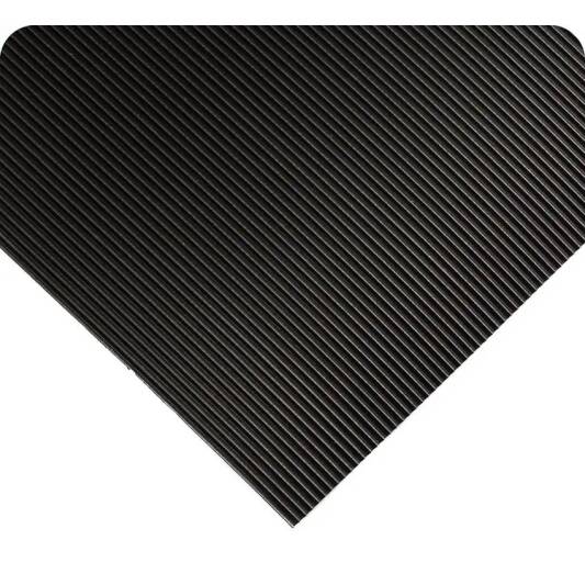 משטח דריכה מחורץ שחור משטח דריכה מחורץ שחור