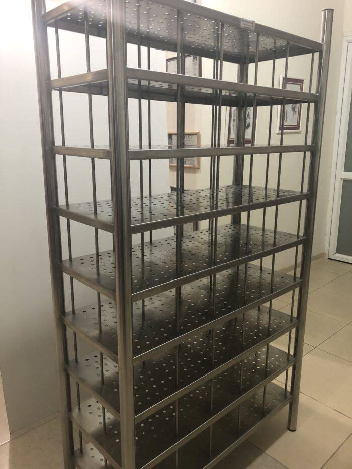 כוורת תאים לחדרי הלבשה